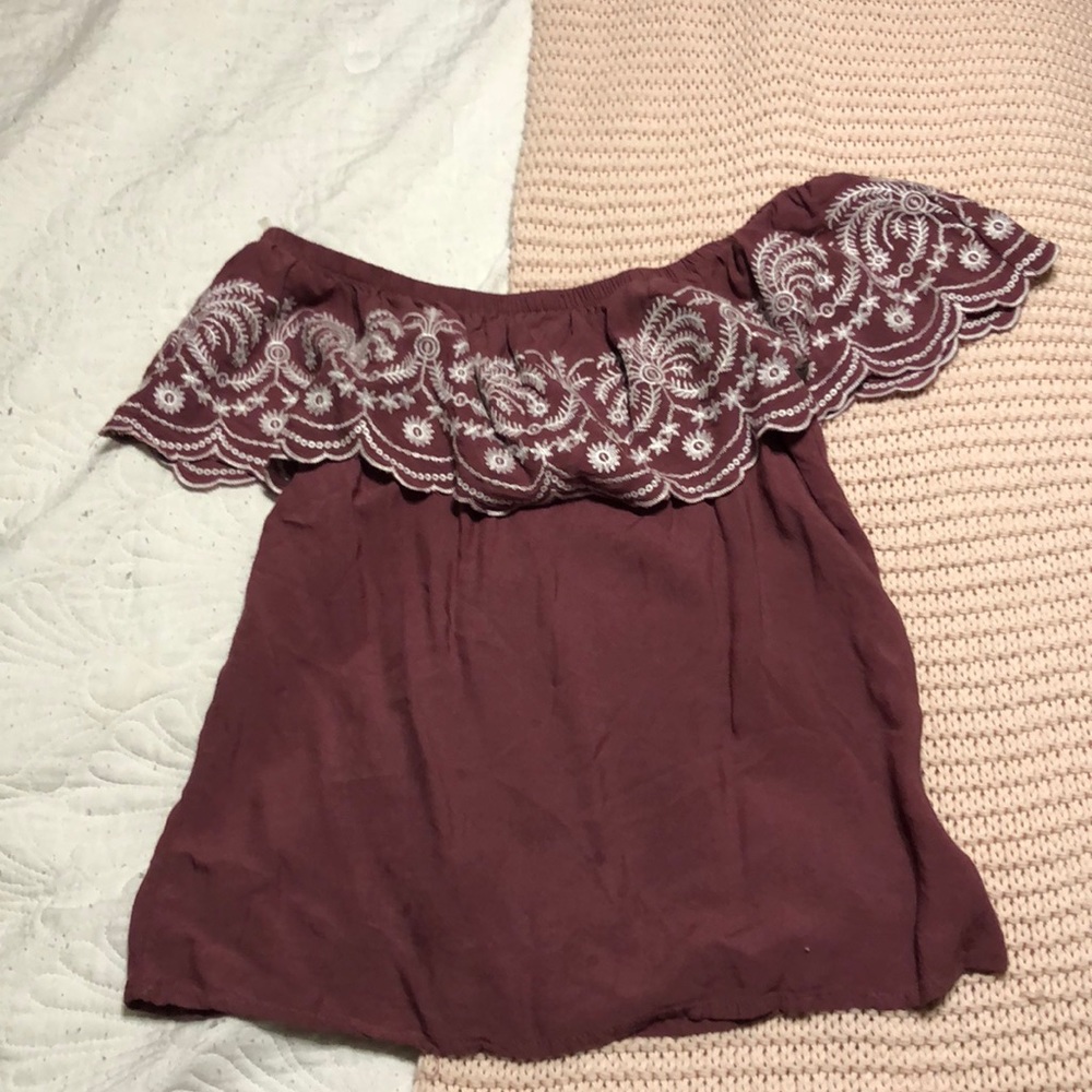 A’gaci off shoulder embroidered top